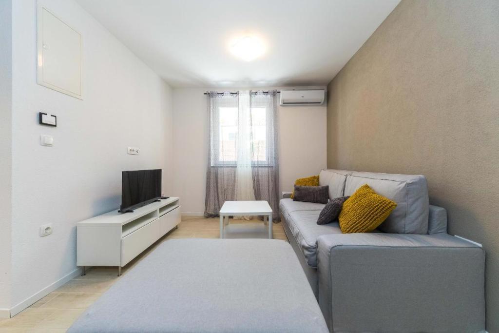 Apartments Gavran 2. Baska Voda Bagian luar foto