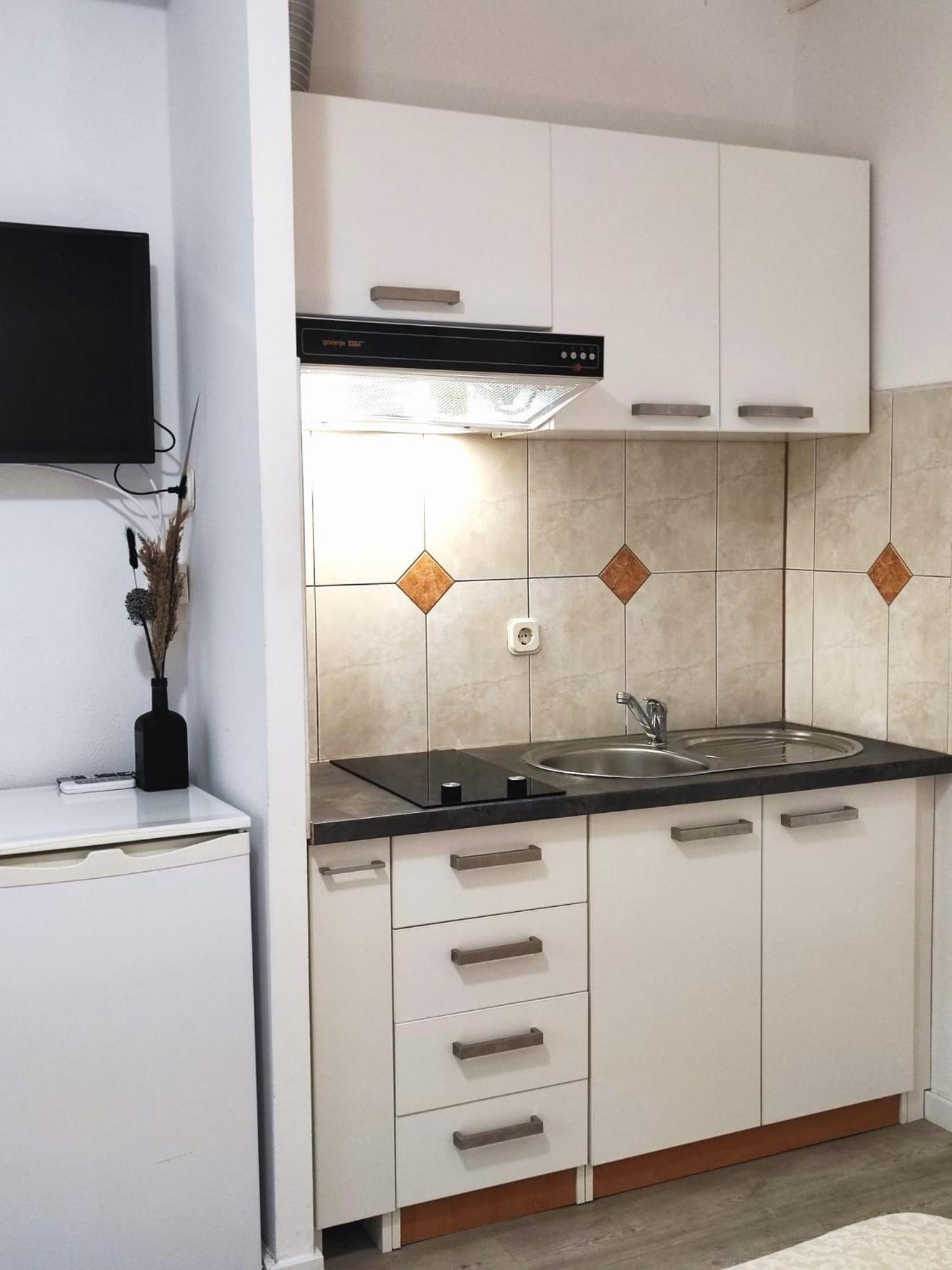 Apartments Gavran 2. Baska Voda Ruang foto
